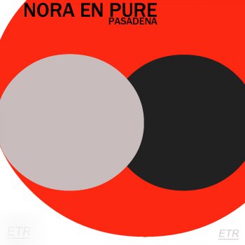 Nora En Pure Blue Mondays