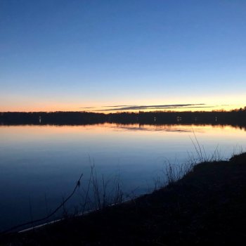 SCayos Sunrise by the Lake