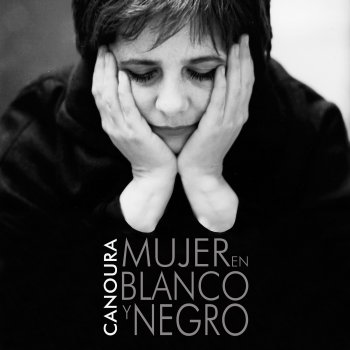 Laura Canoura Mujer en Blanco y Negro - En Vivo