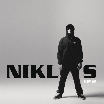 Niklas feat. L.O.C. Dans På Roser