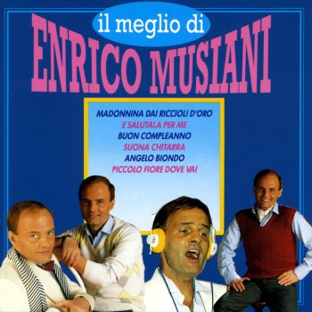 Enrico Musiani Suona chitarra