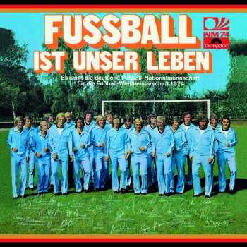 Die Deutsche Fußballnationalmannschaft ... und in der Heimat