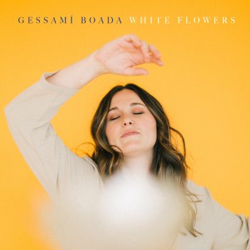 Gessamí Boada White Flowers