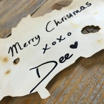 Dee This Christmas