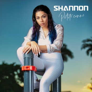 Shannon Petite Conne