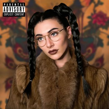 Qveen Herby Well Dressed