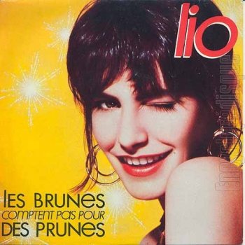 Lío Brunettes Are No Puppets
