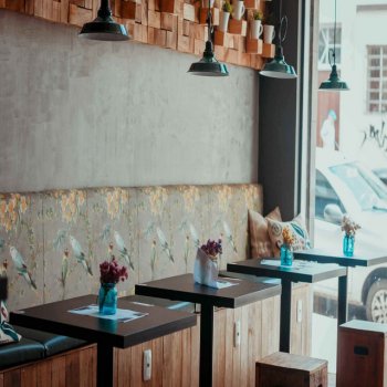 Cafe Jazz Paris Laid-back Ambiance for Strong Lattes