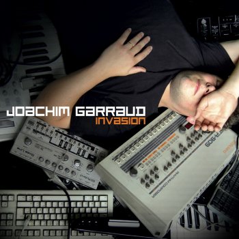 Joachim Garraud The Signal