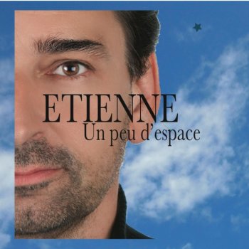 Etienne Seul dans un coin