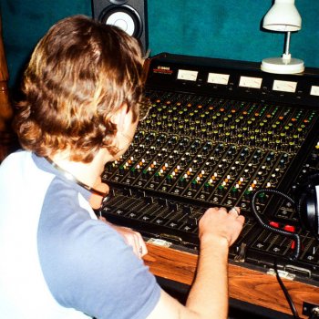 Исполнитель KESMAR, альбом Day by Day