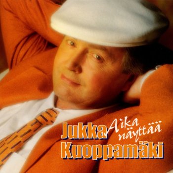 Jukka Kuoppamaki Minä katson tätä maata