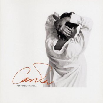 Carola Regnet som faller