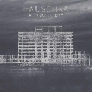 Hauschka El Hotel Del Saito