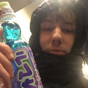 Yung Adisz Dno (feat. Vvaltz)